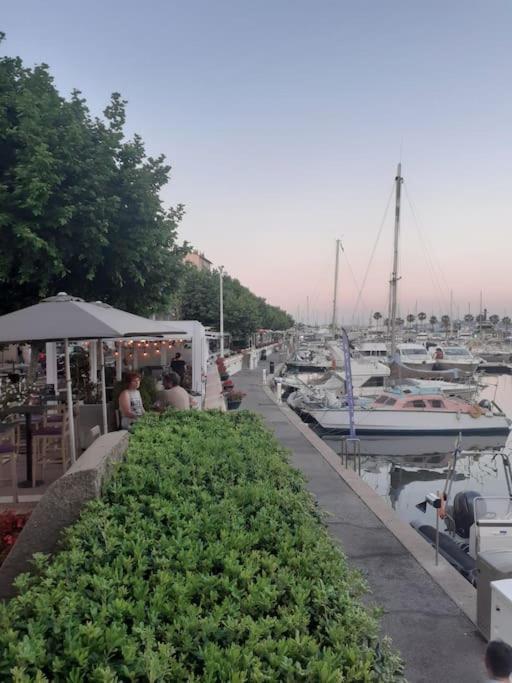 Jolie 2P Au Centre De Golfe-Juan A 2Mn Des Plages Vallauris Exterior photo